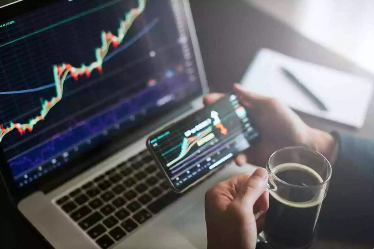 EC Markets：外汇黄金交易怎样运用MACD判断走势?-EC Markets官网